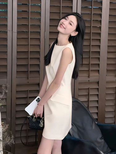 Mireli Dress_ Be