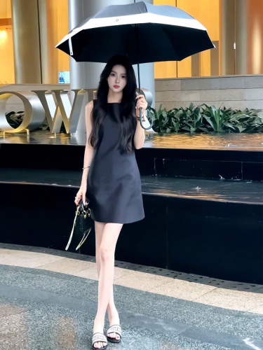 Aunira Dress_ Đen